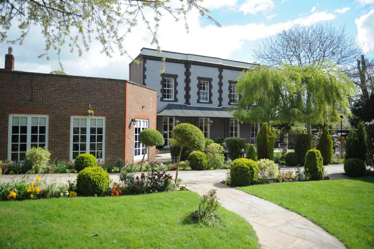 โรงแรมรอสเซต ฮอลล์ Rossett ภายนอก รูปภาพ